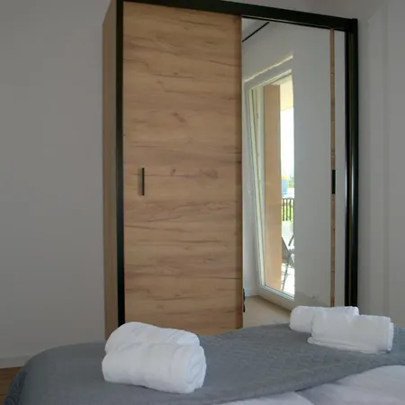 Karkonoska 18 Apartment Jelenia Gora